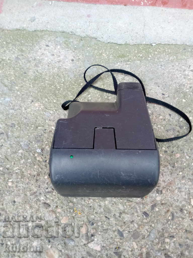 Polaroid camera - 5 Polaroid camera - 5