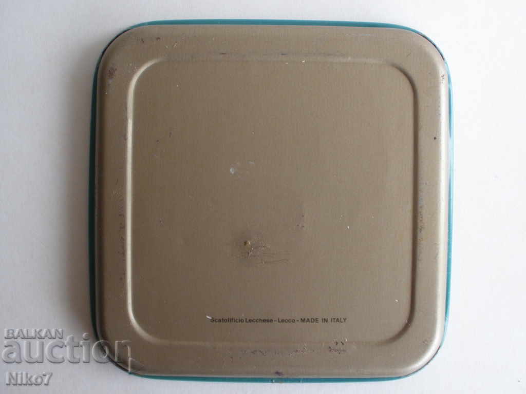 Παράδοση Μεταλλικό σουβέρ Vintage "Coca Cola". Παράδοση Μεταλλικό σουβέρ Vintage "Coca Cola".