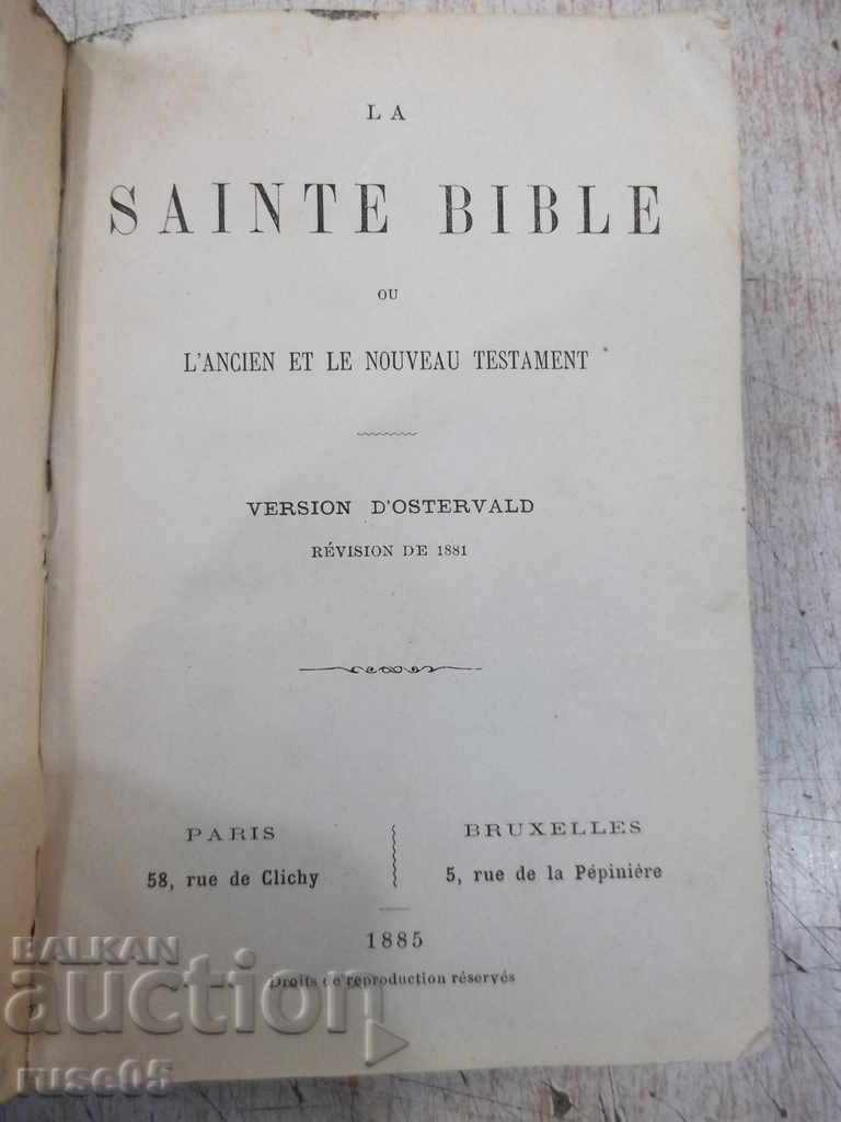 The book "LA SAINTE BIBLE" - 1060 pages.