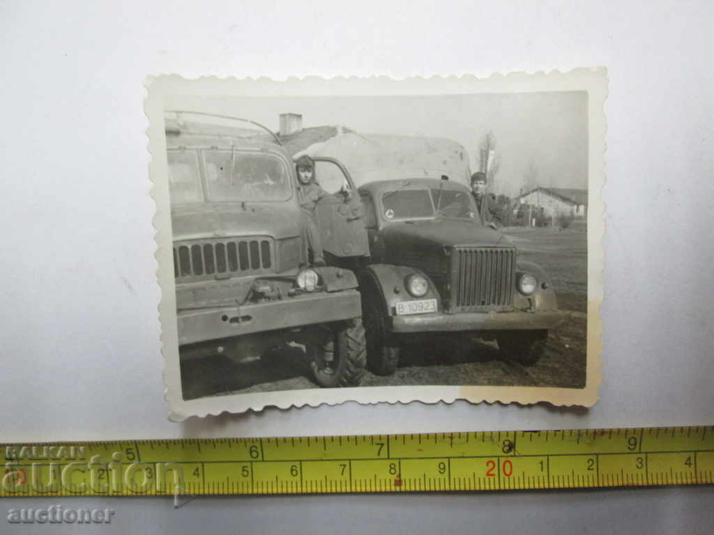 OLD PHOTO TRUCK with price 10.00 BGN | € 5.11