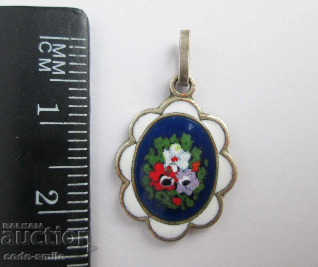 Old antique pendant pendant painted cell enamel with price 30.00 BGN | € 15.34