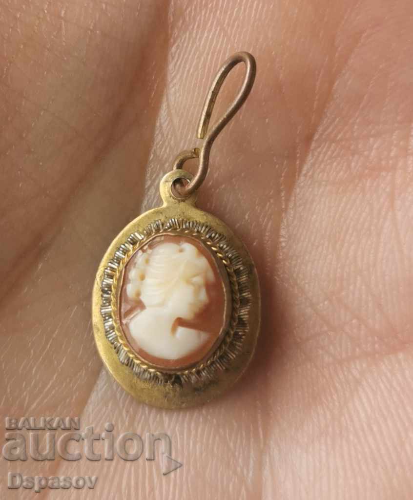 Ancient Small Pendant from Natural Cameo