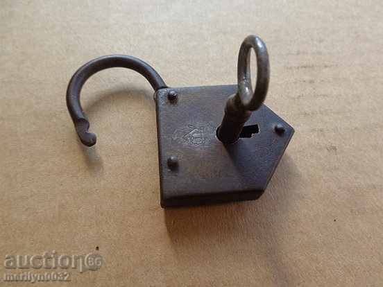 Delivery of Old German padlock with key, padlock, latch, suitcase Delivery of Old German padlock with key, padlock, latch, suitcase