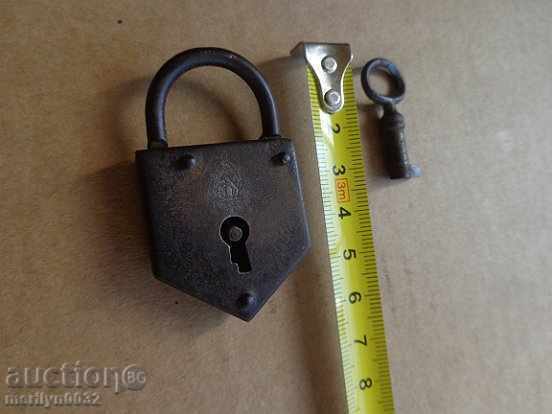 Old German padlock with key, padlock, latch, suitcase - 5 Old German padlock with key, padlock, latch, suitcase - 5