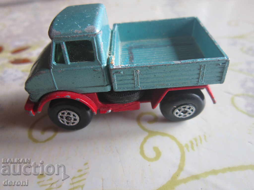 Δημοπρασία Φορτηγό τρόλεϊ αυτοκινήτου Mercedes Unimog