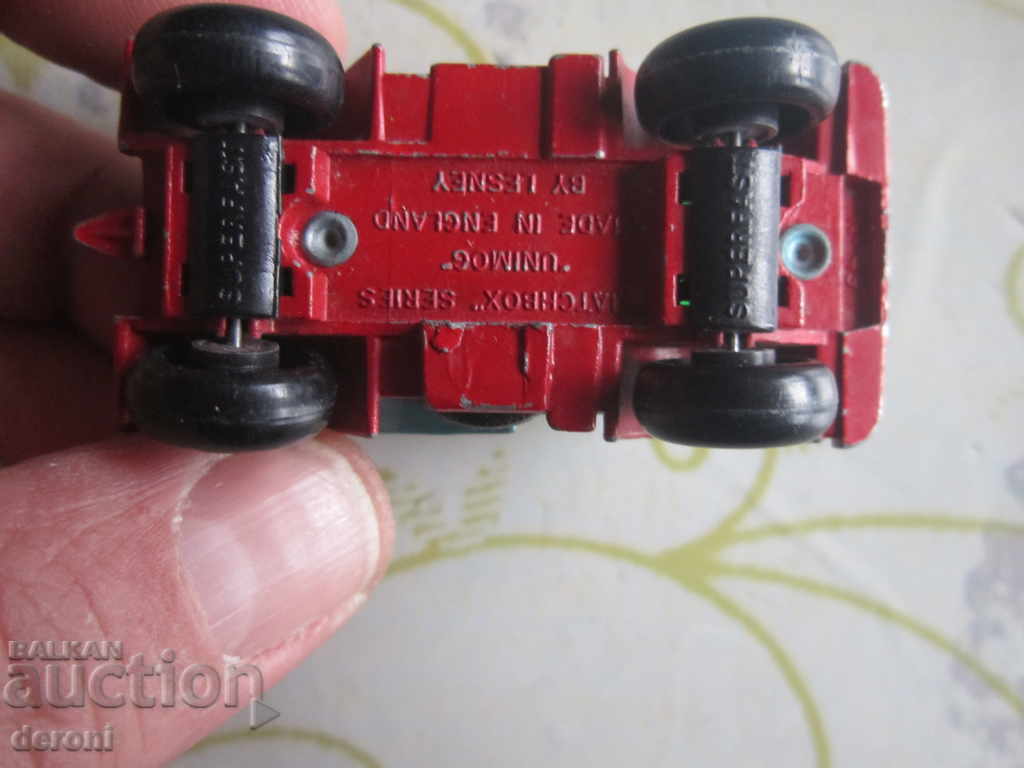 Φορτηγό τρόλεϊ αυτοκινήτου Mercedes Unimog - 5