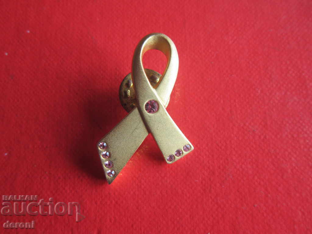 Gold-plated brooch with Avon stones with price 5.00 BGN | € 2.56 Gold-plated brooch with Avon stones with price 5.00 BGN | € 2.56