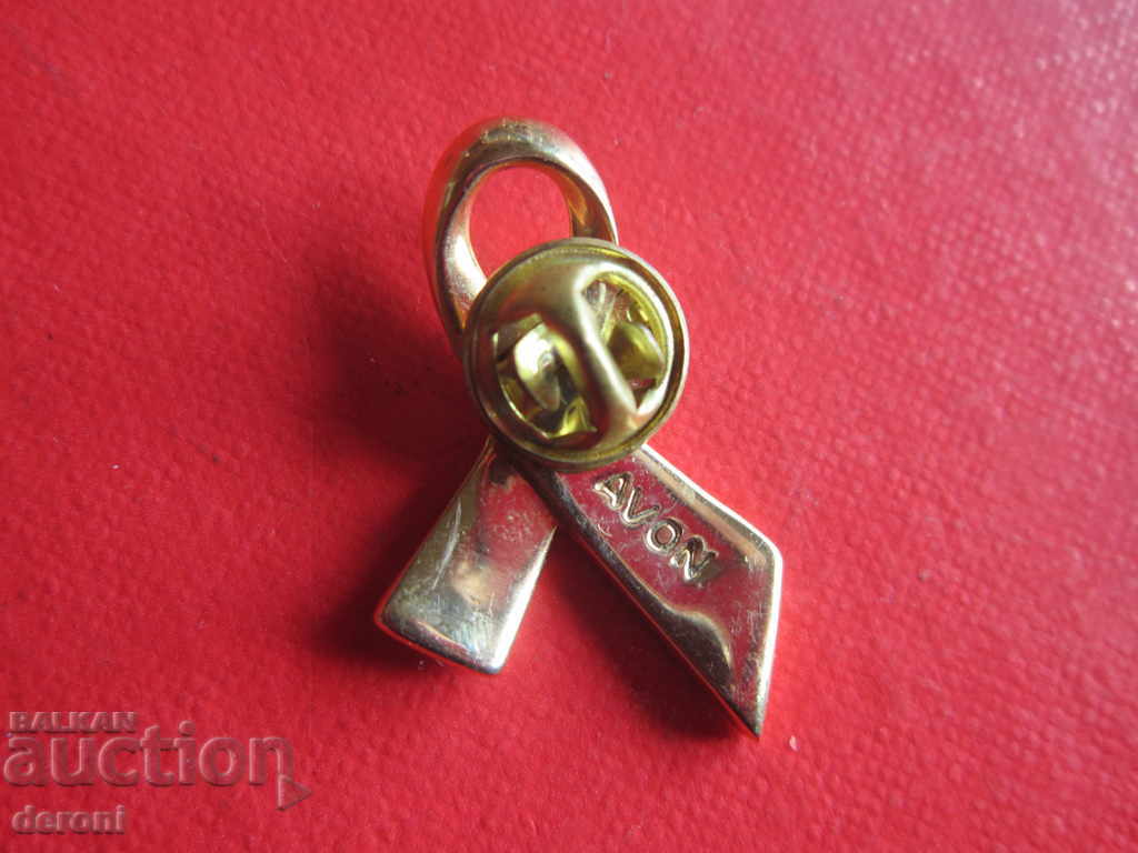 Auction Gold-plated brooch with Avon stones Auction Gold-plated brooch with Avon stones