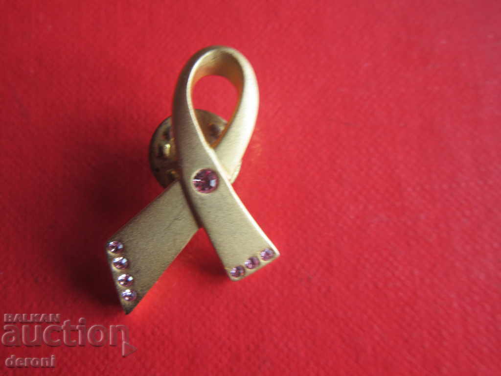 Delivery of Gold-plated brooch with Avon stones Delivery of Gold-plated brooch with Avon stones