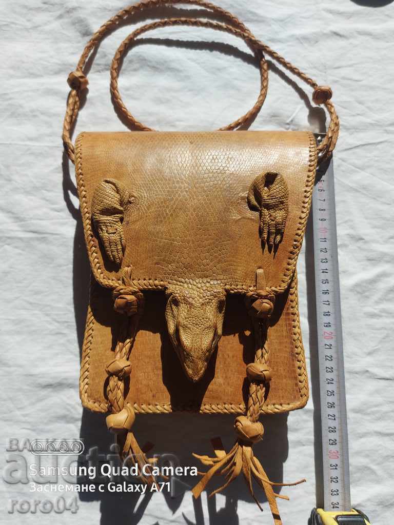 КРОКОДИЛ - ЧАНТА - УНИКАТ - NEW с цена 950.00 лв. | € 485.73 КРОКОДИЛ - ЧАНТА - УНИКАТ - NEW с цена 950.00 лв. | € 485.73