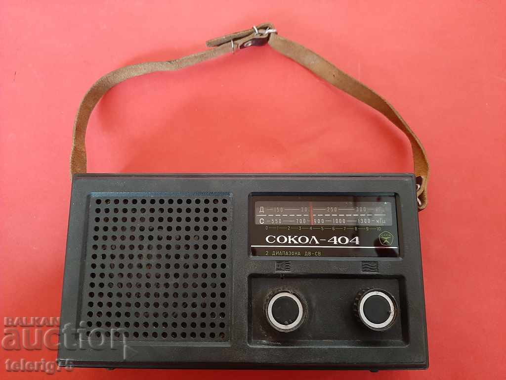 Old Retro Soviet Radio 'Sokol-404'-1980s