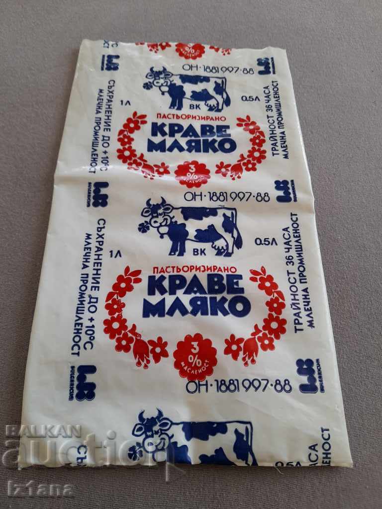 Old packaging of Cow's milk Old packaging of Cow's milk