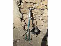 Pompă veche de stropit, stropitoare