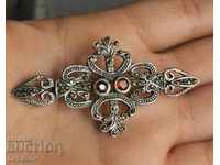 Gorgeous Old Silver Brooch with Natural Garnets