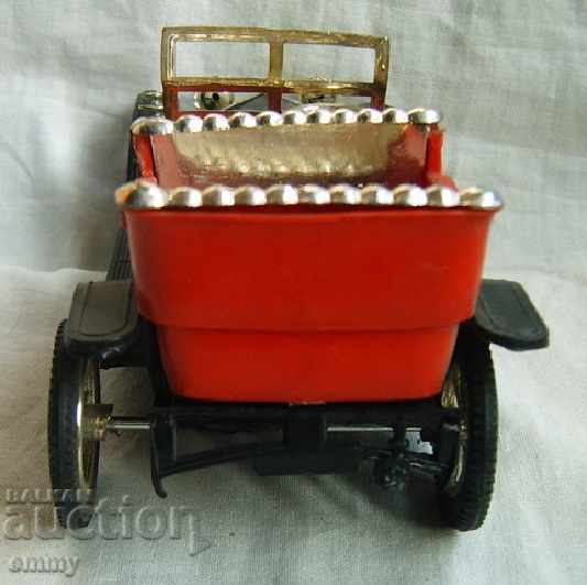 Delivery of Collectible model retro car Rolls Royce 1907 Delivery of Collectible model retro car Rolls Royce 1907