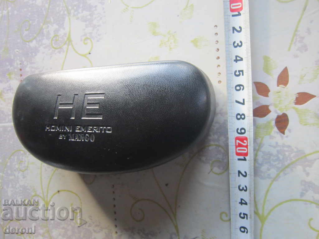 Auction Glasses case Auction Glasses case