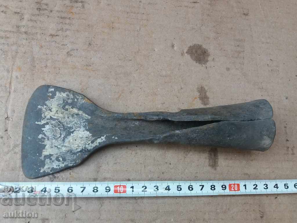 SOLID METAL FIREPLACE - 6 SOLID METAL FIREPLACE - 6