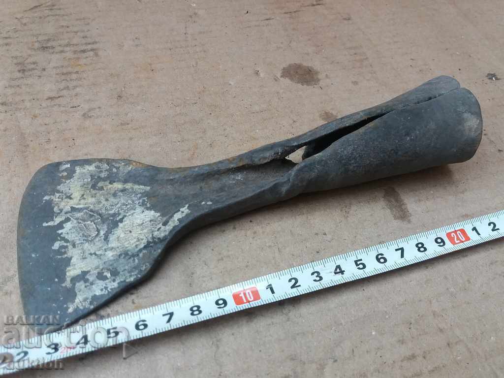 SOLID METAL FIREPLACE - 7 SOLID METAL FIREPLACE - 7