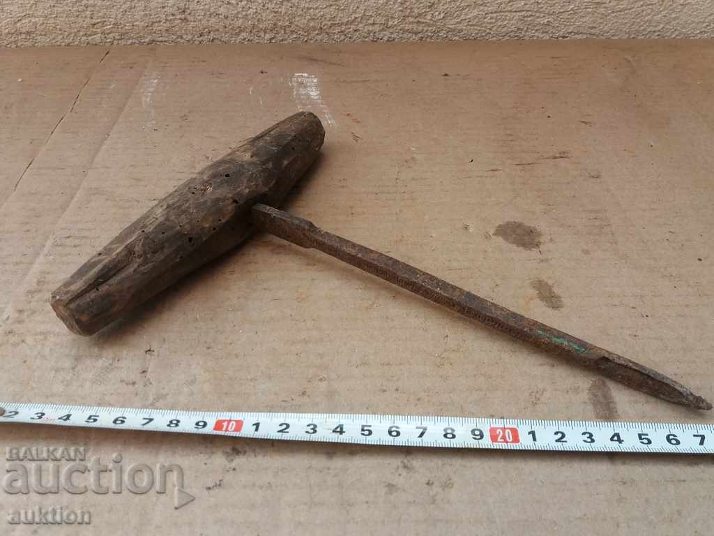 Unealtă veche de tâmplărie - burghiu cu preț 2.99 BGN | € 1.53