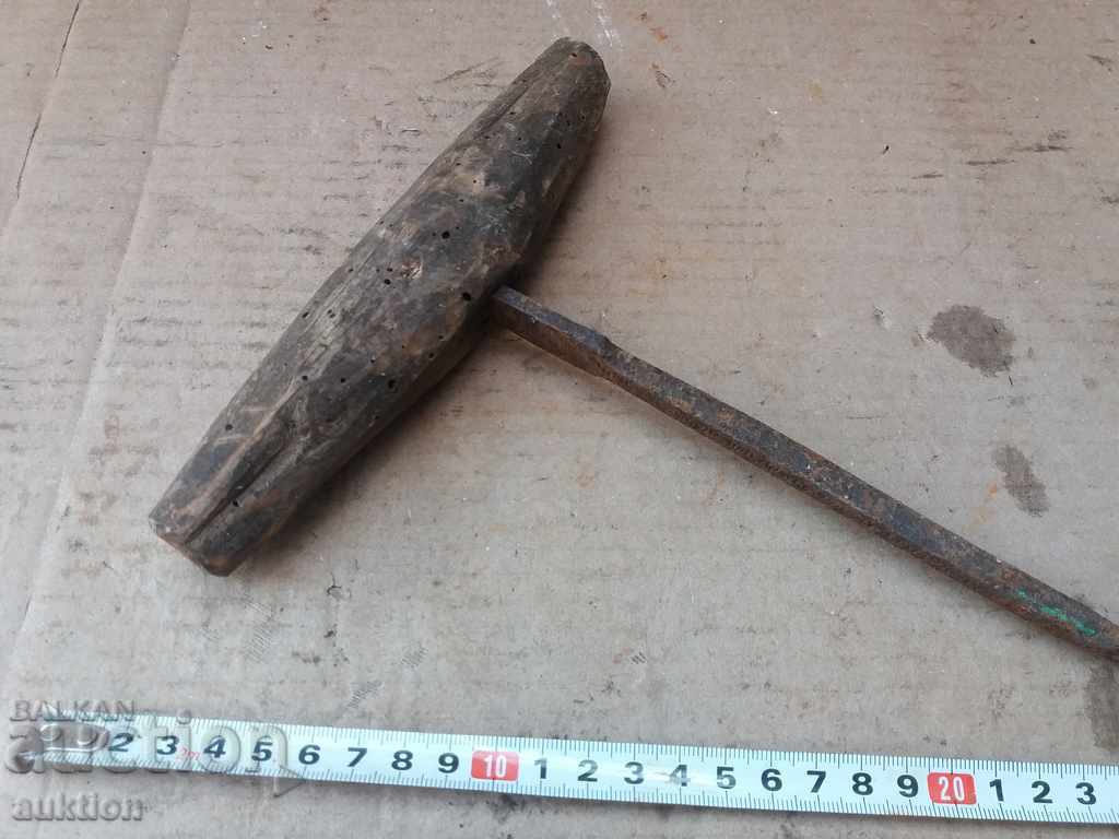 Licitație Unealtă veche de tâmplărie - burghiu