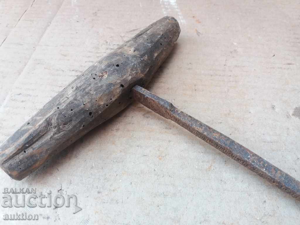 Livrarea Unealtă veche de tâmplărie - burghiu