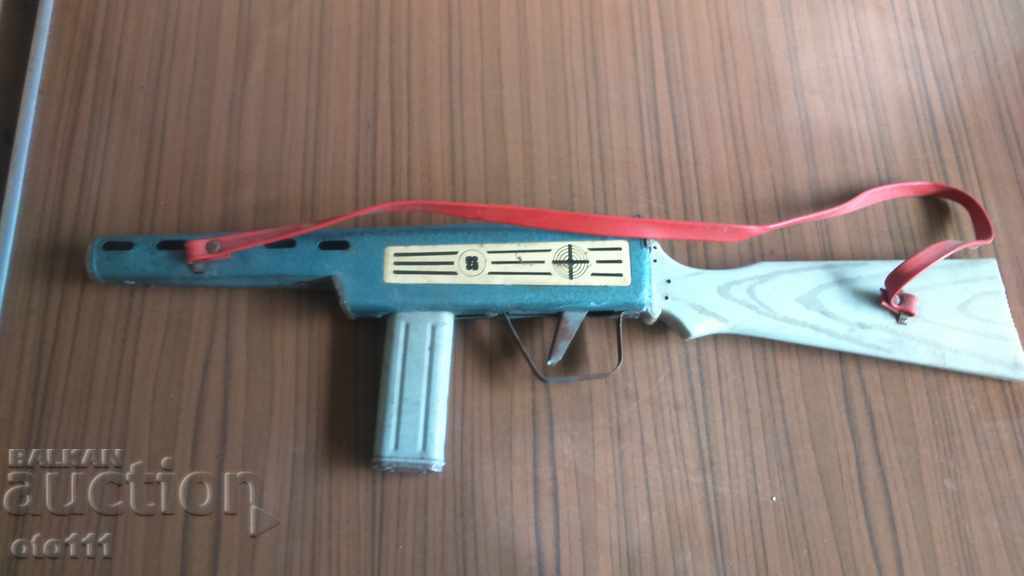 Delivery of OLD CHILDREN'S METAL TOY - AUTOMATIC Delivery of OLD CHILDREN'S METAL TOY - AUTOMATIC