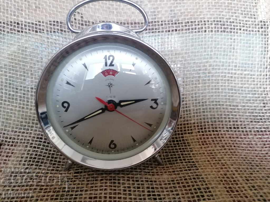 Collector clock alarm clock with price 15.00 BGN | € 7.67 Collector clock alarm clock with price 15.00 BGN | € 7.67