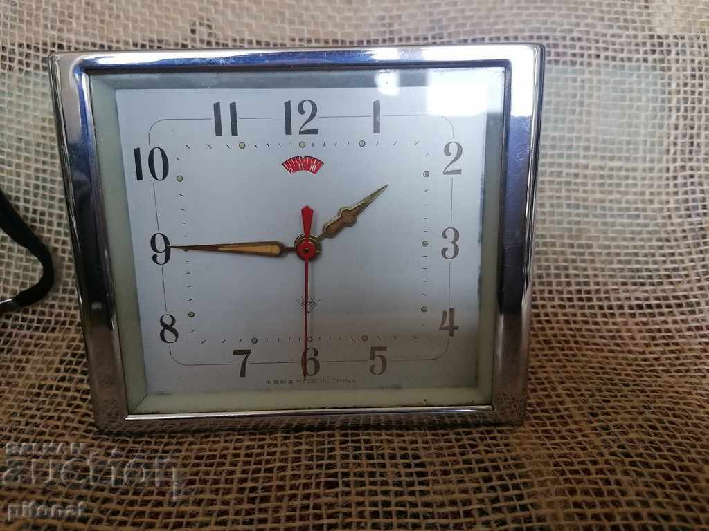 Συλλεκτικό ξυπνητήρι με τιμή € 5.00 | 9.78 BGN