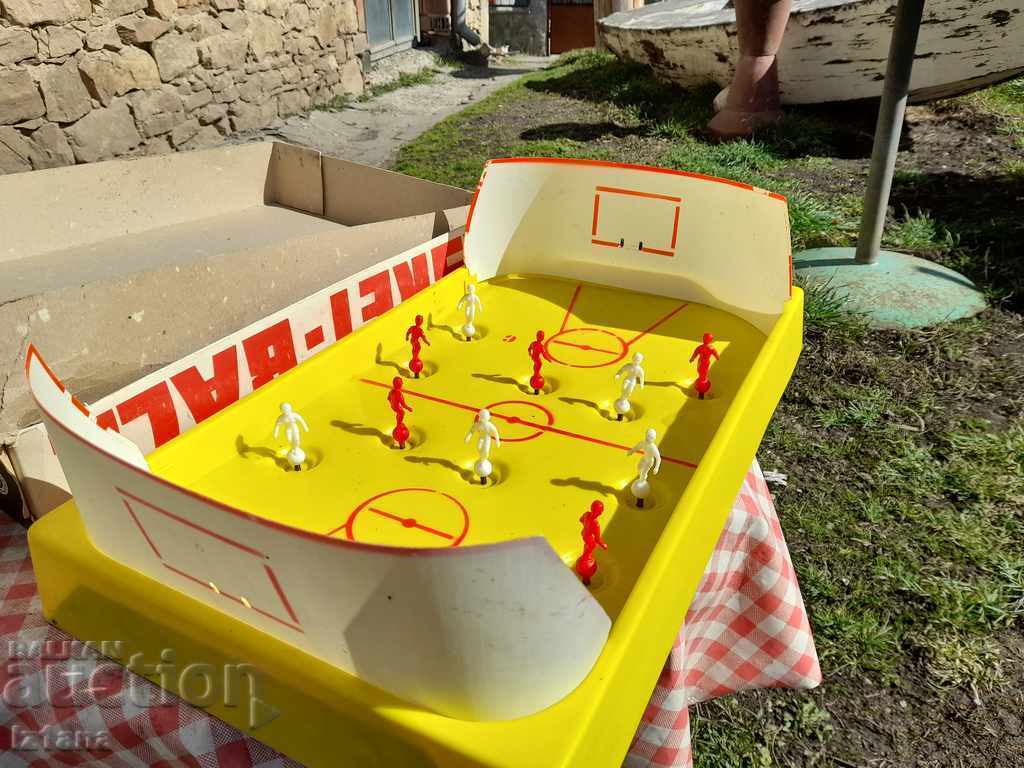 Old children's game Basketball with price 50.00 BGN | € 25.56 Old children's game Basketball with price 50.00 BGN | € 25.56