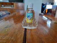 Vechiu parfum de colonie "Lacrima Fetei"