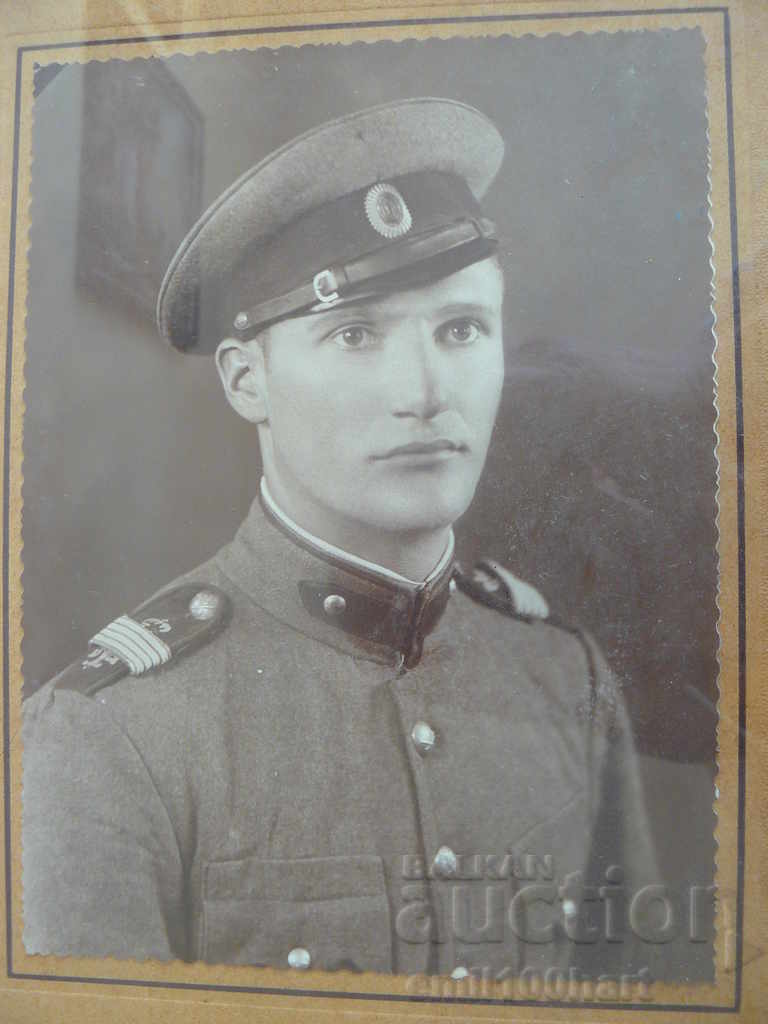 Large picture in a frame A soldier in a uniform of the tsarist era with price 10.00 BGN | € 5.11 Large picture in a frame A soldier in a uniform of the tsarist era with price 10.00 BGN | € 5.11