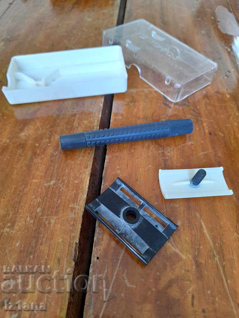 Old Tonus 3 Razor with price 22.00 BGN | € 11.25