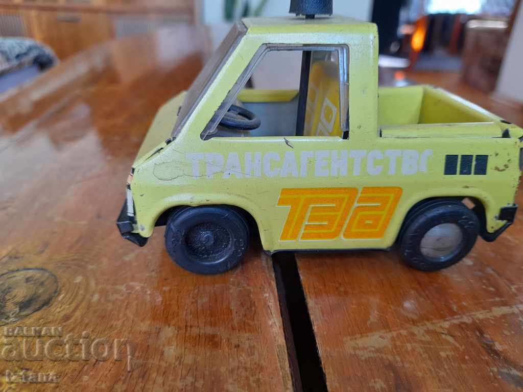 Old children's pickup stroller with price 28.00 BGN | € 14.32