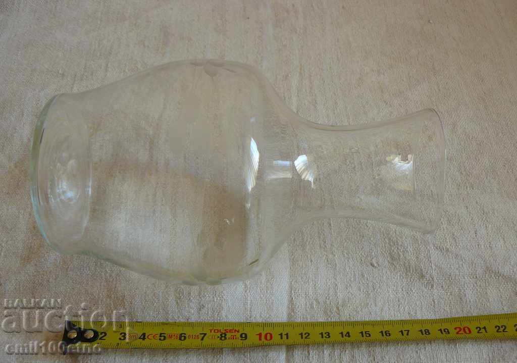 Delivery of Old Vase thin engraved glass