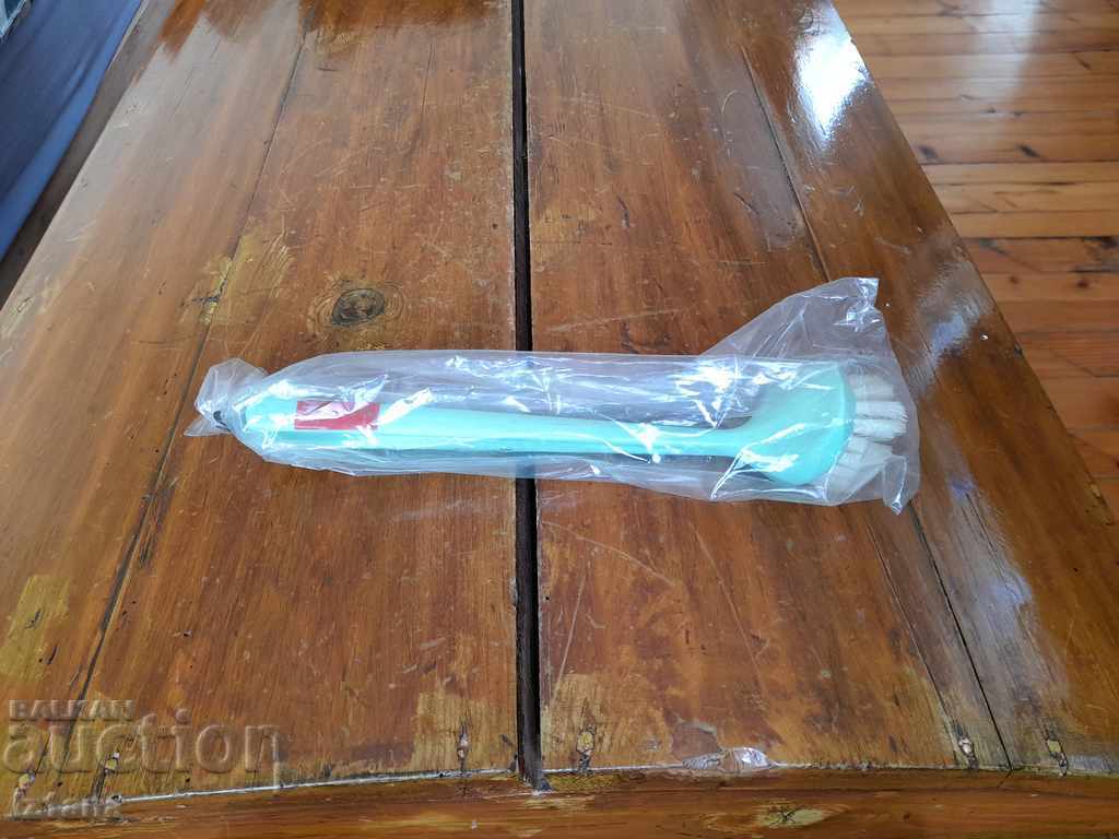 Old kitchen brush Old kitchen brush