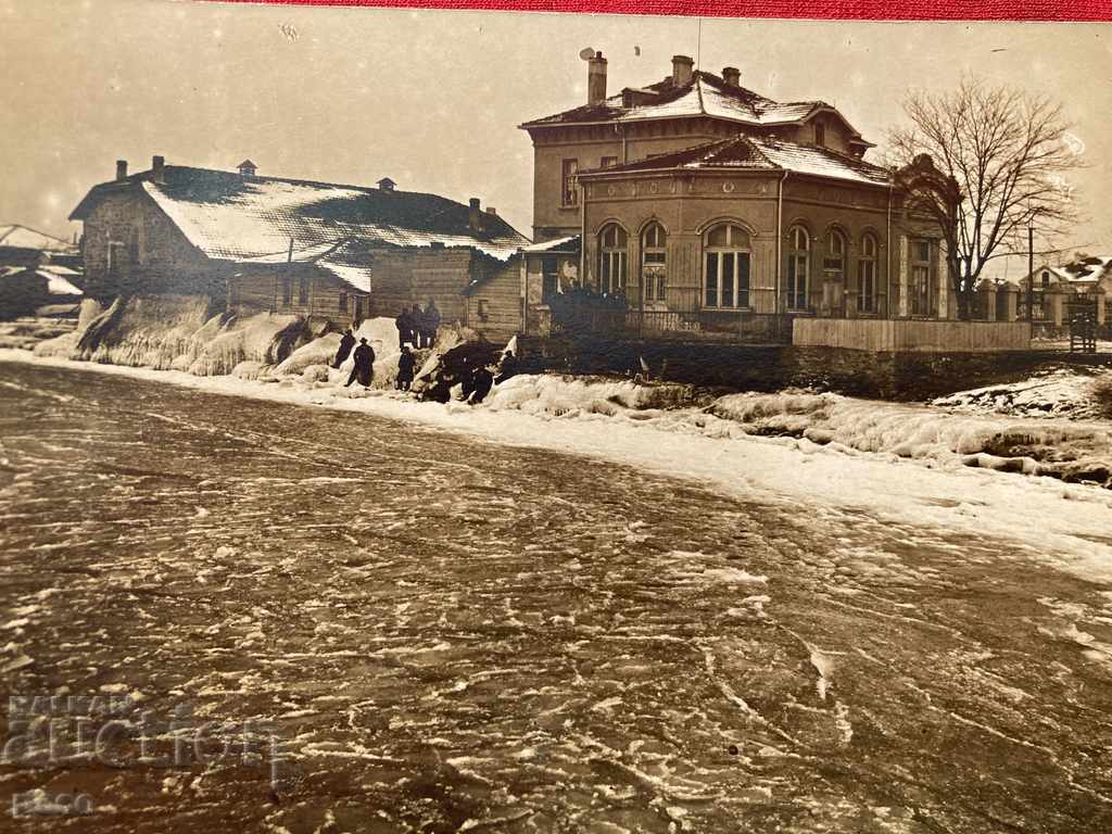 Anhialo Frozen Sea photo Kalachev with price 25.00 BGN | € 12.78 Anhialo Frozen Sea photo Kalachev with price 25.00 BGN | € 12.78