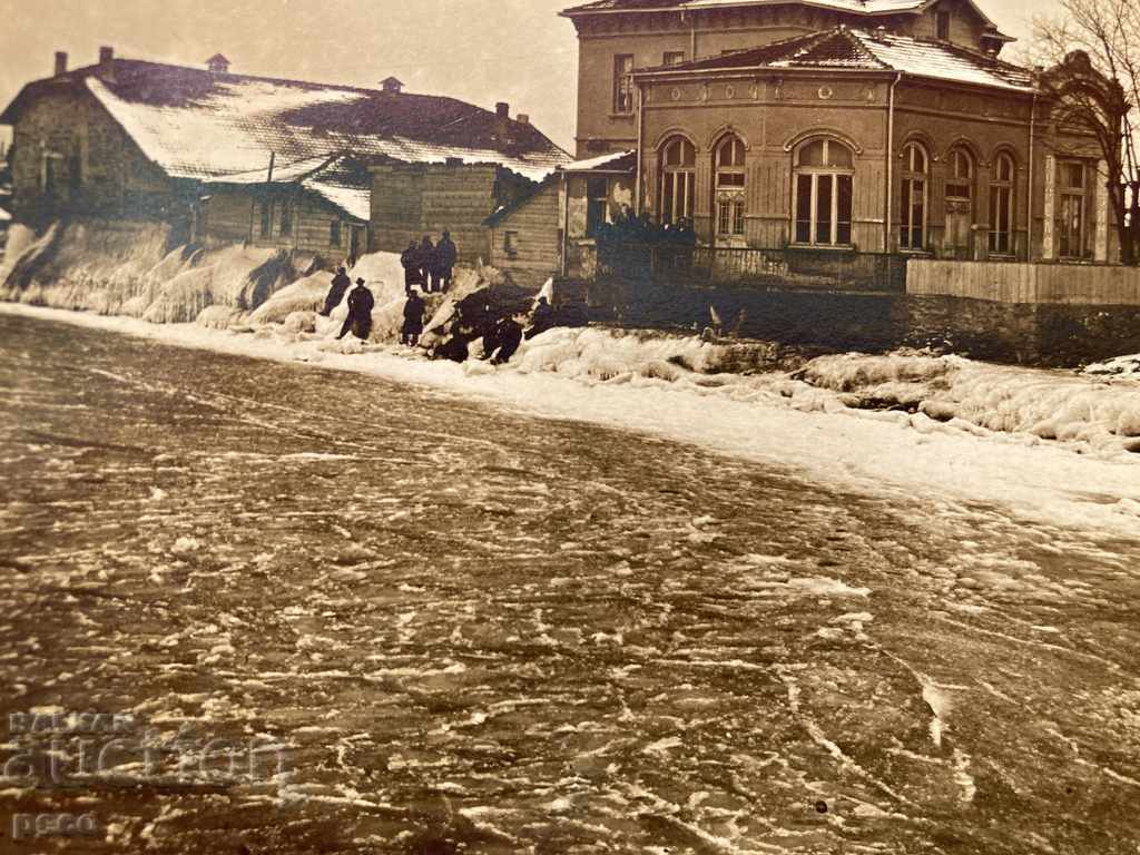 Delivery of Anhialo Frozen Sea photo Kalachev Delivery of Anhialo Frozen Sea photo Kalachev