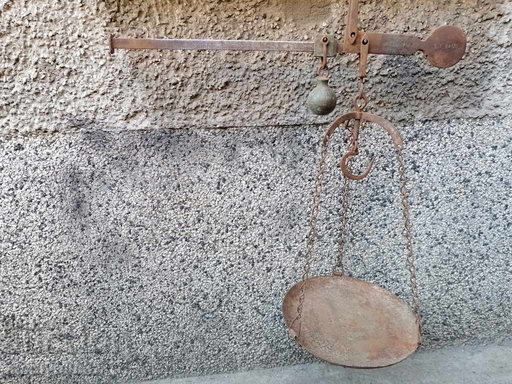 Delivery of Romanian scale with mace scale wrought iron palanza