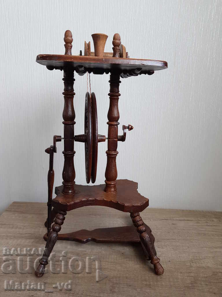 Souvenir model of a chakra made of plastic and wood - 5 Souvenir model of a chakra made of plastic and wood - 5