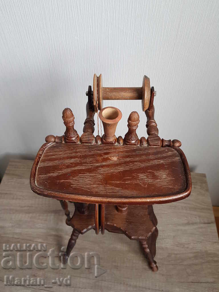 Souvenir model of a chakra made of plastic and wood - 6 Souvenir model of a chakra made of plastic and wood - 6