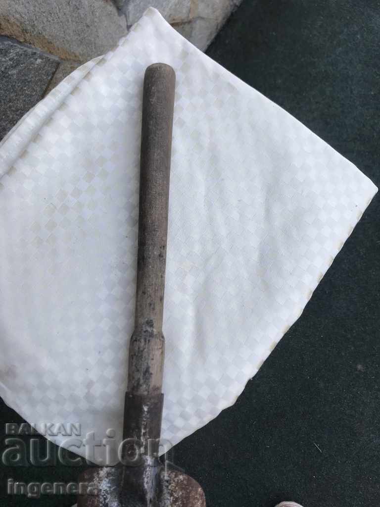 Delivery of SMALL SHOVEL / COAL SHOVEL / HEATING - OLD HEALTHY Delivery of SMALL SHOVEL / COAL SHOVEL / HEATING - OLD HEALTHY