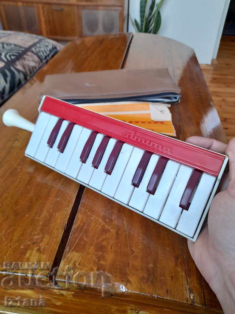 Auction Old children's viola Simona Auction Old children's viola Simona