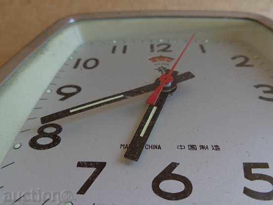 An old Chinese clock, an alarm clock - the 80's of the twentieth century - 5 An old Chinese clock, an alarm clock - the 80's of the twentieth century - 5