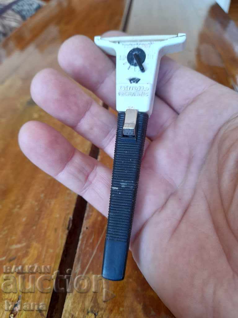 Old Gillette Techmatic razor - 5 Old Gillette Techmatic razor - 5