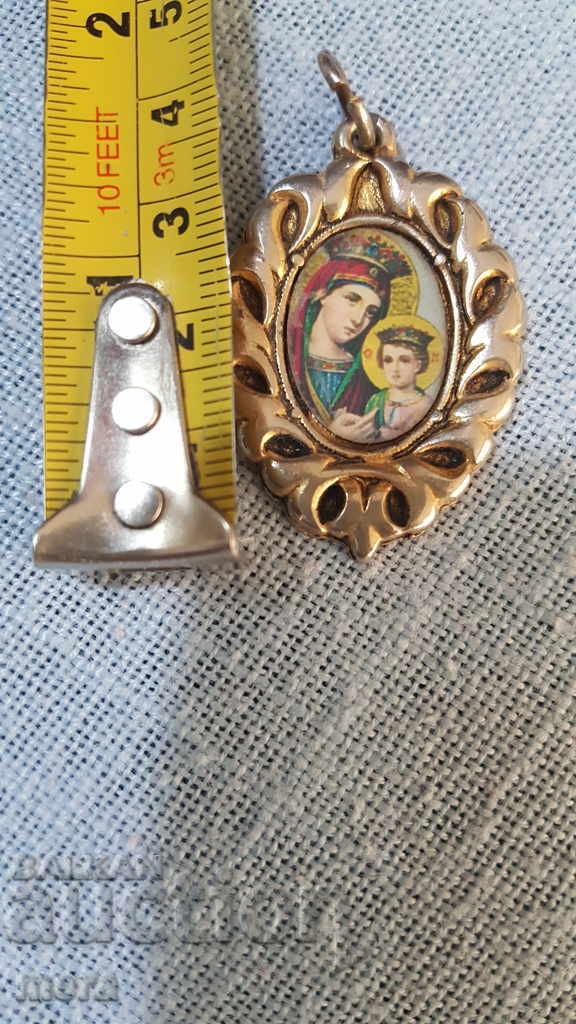 Auction A small icon - a pendant Auction A small icon - a pendant