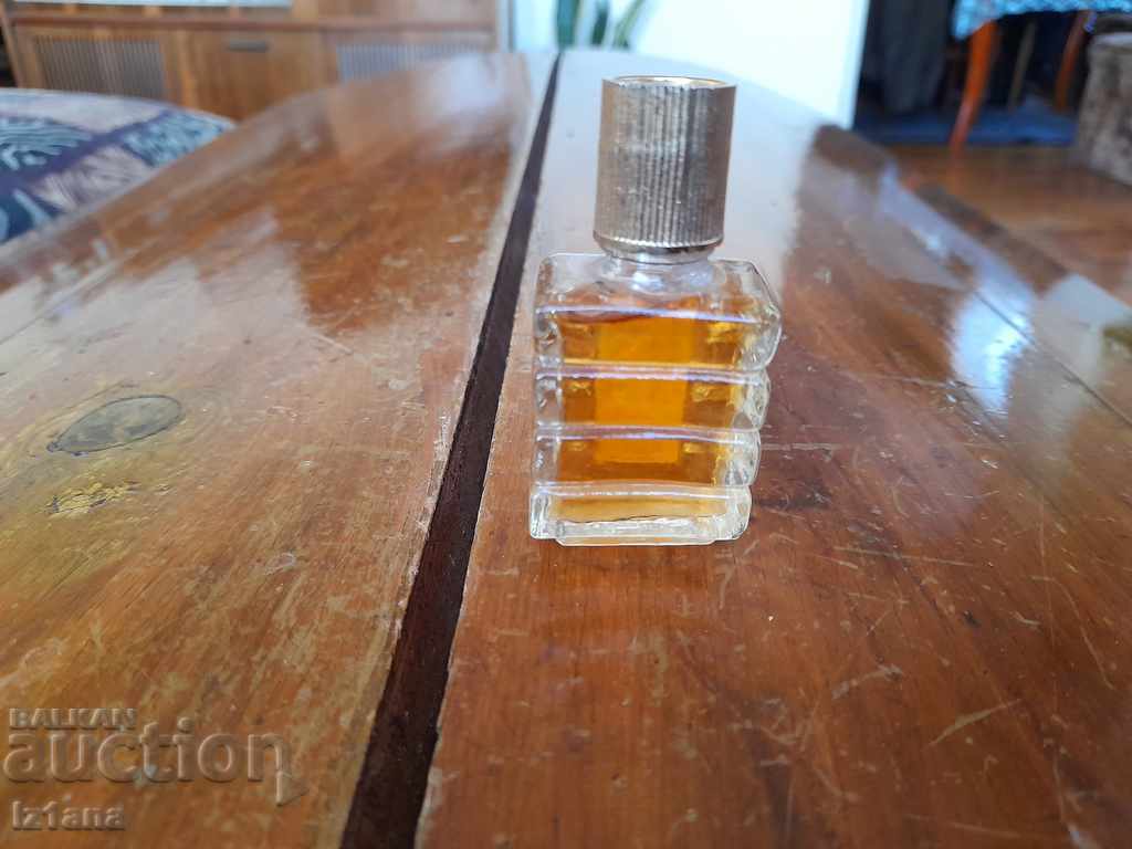 Old perfume BR with price 25.00 BGN | € 12.78 Old perfume BR with price 25.00 BGN | € 12.78