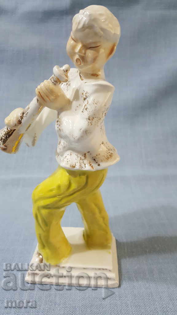 Large figure of fine porcelain with price 65.00 BGN | € 33.23