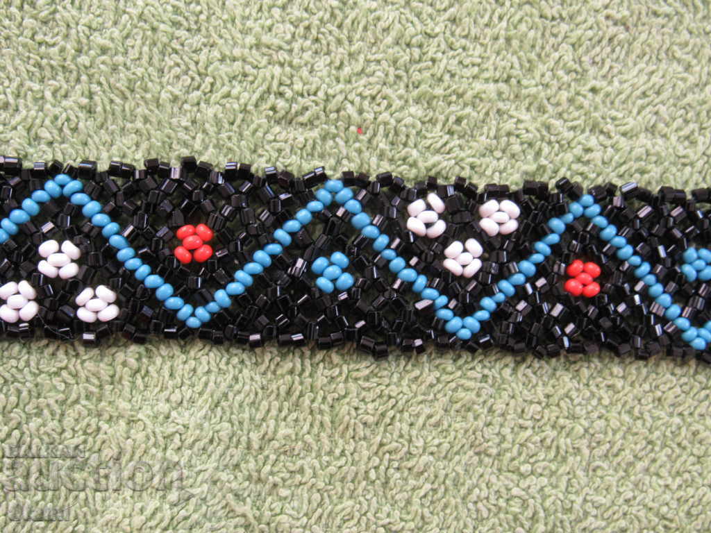 Delivery of Bead belt with geometric figures from the time of the Soc Delivery of Bead belt with geometric figures from the time of the Soc