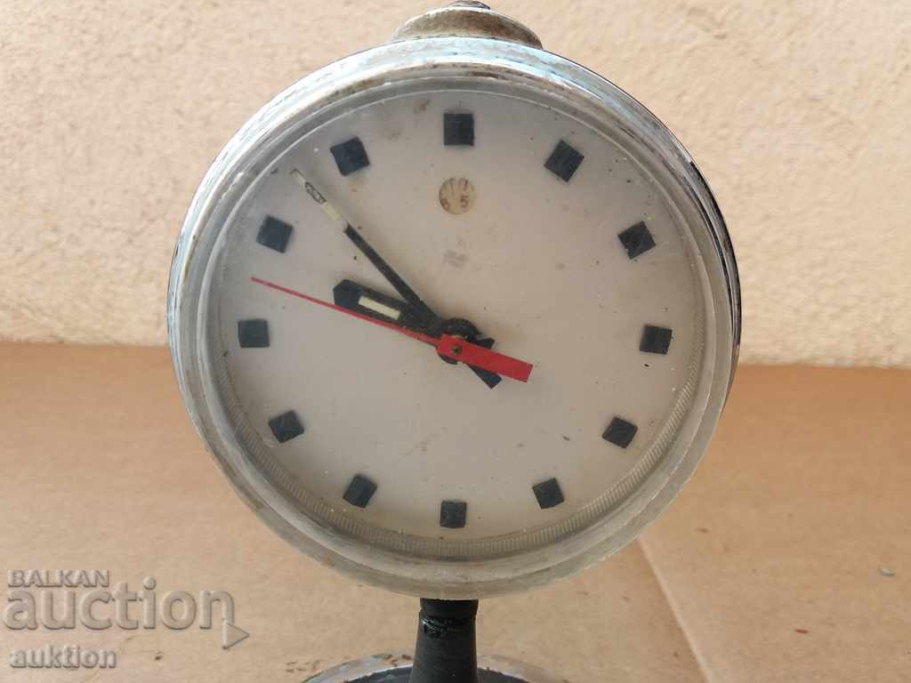 СТАР НАСТОЛЕН ЧАСОВНИК с цена 6.99 лв. | € 3.57 СТАР НАСТОЛЕН ЧАСОВНИК с цена 6.99 лв. | € 3.57