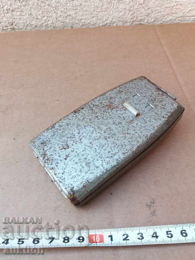 Delivery of OLD LAMP, SPOTLIGHT - MY DAY Delivery of OLD LAMP, SPOTLIGHT - MY DAY